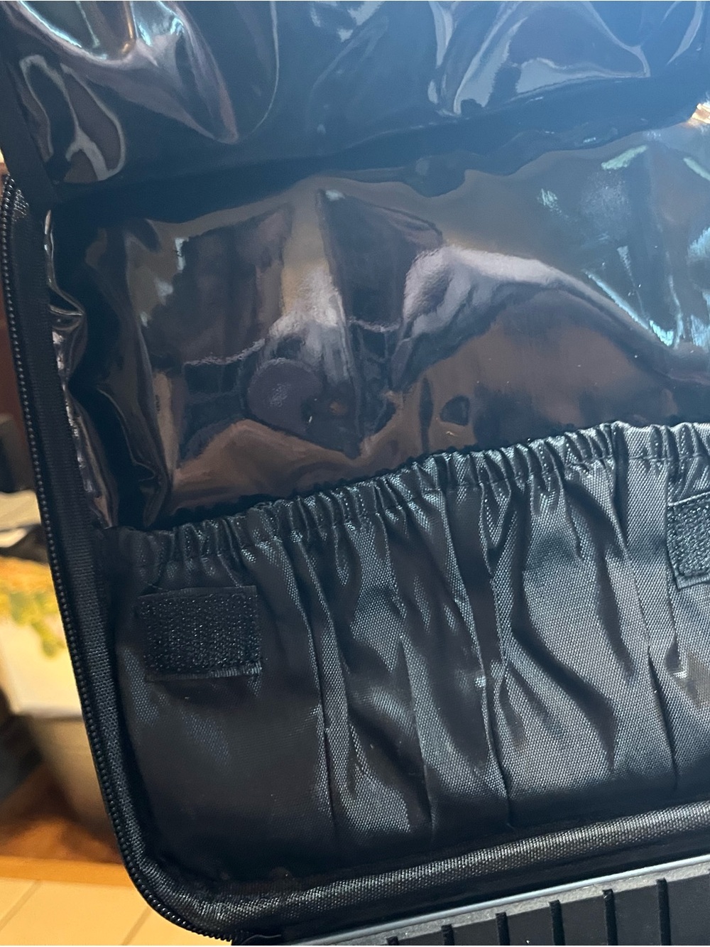 Black Makeup Carry Case - Picture 6 of 7